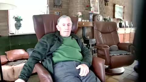 johan7 heet online show from December 2024 01:22:01 PM