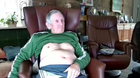 johan7 heet online show from December 2024 01:55:02 PM