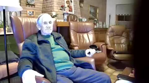 johan7 heet online show from December 2024 08:15:01 PM