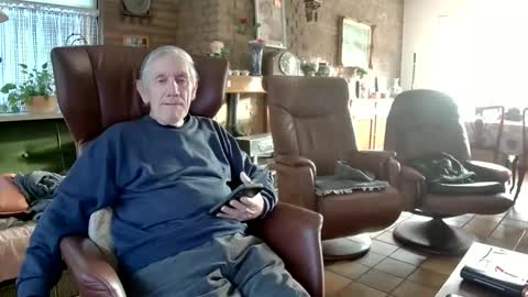 johan7 heet online show from December 2024 01:45:02 PM