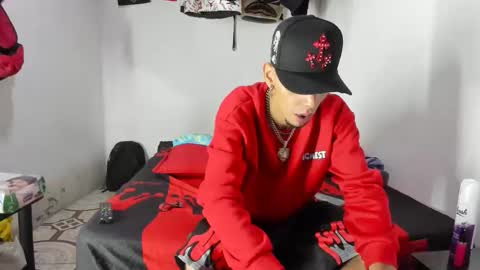 johan_and_antonella online show from April 2026 09:28:01 PM