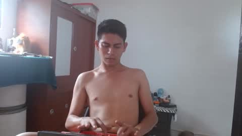 Snapshot of johan_kitten chatting on March 2026 05:12:02 PM johan online show from March 2026 05:12:02 PM