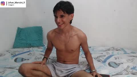 Snapshot of johan_mancini_r chatting on May 2026 06:02:02 PM johan_mancini_r online show from May 2026 06:02:02 PM