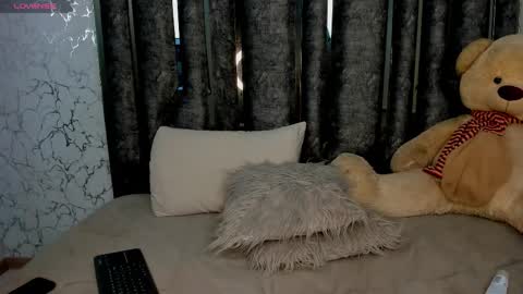 Snapshot of johana_fox_ chatting on February 2025 10:15:02 AM johana fox online show from February 2025 10:15:02 AM