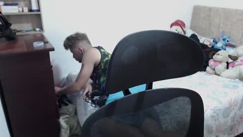 JOHAN independient model online show from December 2024 03:29:02 AM