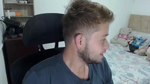 JOHAN independient model online show from December 2024 06:37:02 AM