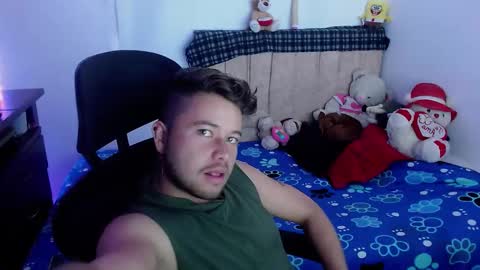 JOHAN independient model online show from September 2025 08:33:02 PM