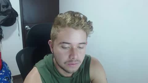 JOHAN independient model online show from October 2025 03:11:02 PM