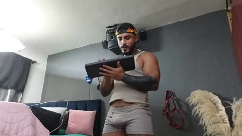 Snapshot of john_and_louis chatting on January 2025 05:06:01 PM John online show from January 2025 05:06:01 PM