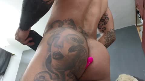 Snapshot of john_and_louis chatting on January 2025 02:17:02 PM John online show from January 2025 02:17:02 PM