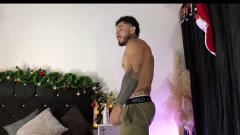 Snapshot of john_and_louis chatting on December 2025 11:08:01 AM John online show from December 2025 11:08:01 AM