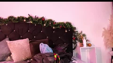 Snapshot of john_and_louis chatting on December 2025 11:14:02 AM John online show from December 2025 11:14:02 AM