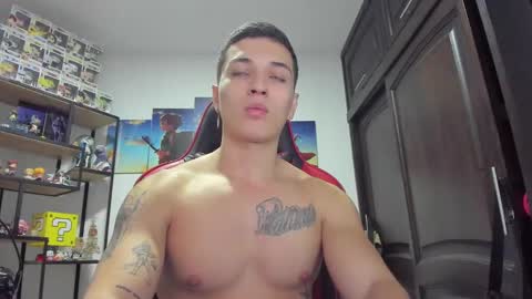 Snapshot of john_s117 chatting on December 2024 01:29:01 AM JOHN online show from December 2024 01:29:01 AM