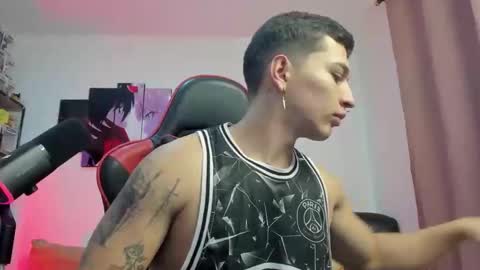 Snapshot of john_s117 chatting on October 2025 01:49:01 AM JOHN online show from October 2025 01:49:01 AM