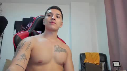 Snapshot of john_s117 chatting on November 2025 01:59:02 AM JOHN online show from November 2025 01:59:02 AM