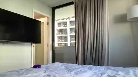 Snapshot of johnafterdark chatting on December 2024 01:37:01 AM JAXX online show from December 2024 01:37:01 AM