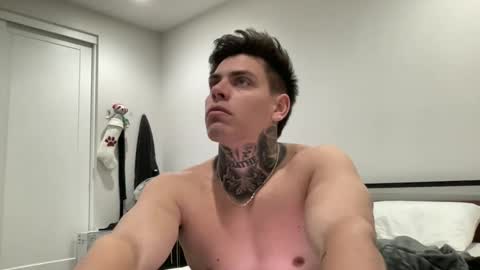 Snapshot of johnafterdark chatting on December 2024 01:42:01 AM JAXX online show from December 2024 01:42:01 AM