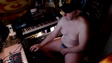 johnfeelgood004 online show from November 2025 11:47:01 AM