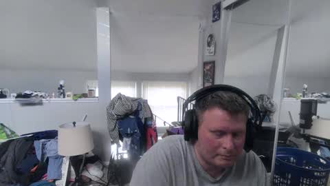 Snapshot of johnfernandez784 chatting on June 2026 05:17:01 PM johnfernandez784 online show from June 2026 05:17:01 PM