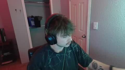 Snapshot of johnlights0 chatting on December 2025 06:11:01 AM John Lights online show from December 2025 06:11:01 AM