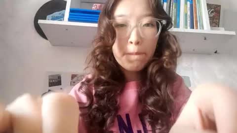 Molly online show from November 2025 05:29:01 AM