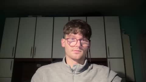 Johnny online show from December 2025 01:06:01 PM