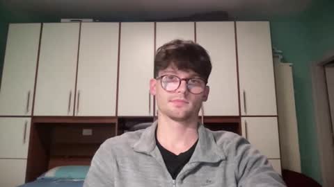 Johnny online show from December 2025 05:20:01 PM