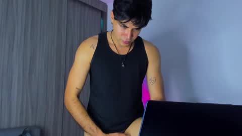 johnny_bravo777 online show from February 2025 06:29:01 AM