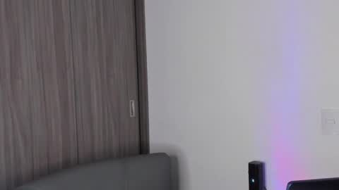 johnny_bravo777 online show from February 2025 11:58:02 PM