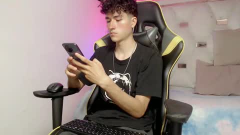 johnny_cagee online show from November 2025 04:11:01 AM