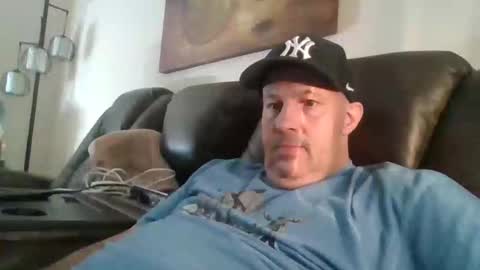 Snapshot of johnnycb7 chatting on October 2025 04:55:01 PM johnnycb7 online show from October 2025 04:55:01 PM