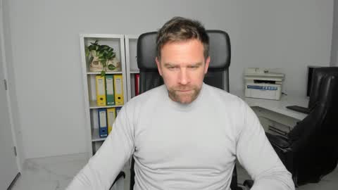 johnnydough82 online show from December 2024 05:26:01 AM