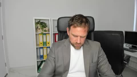 johnnydough82 online show from December 2024 08:44:02 AM