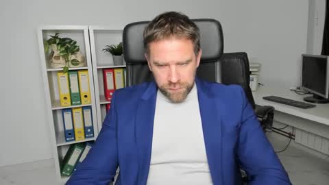 johnnydough82 online show from December 2024 05:38:02 AM