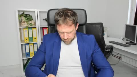 johnnydough82 online show from December 2024 08:41:01 AM