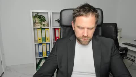 johnnydough82 online show from December 2024 04:09:02 AM