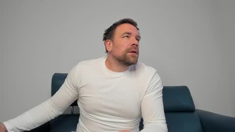 johnnydough82 online show from February 2025 06:50:02 AM