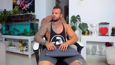 JOHNNY online show from November 2025 12:32:02 AM