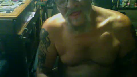 Snapshot of johnnyshung1 chatting on October 2025 04:26:02 PM johnnyshung1 online show from October 2025 04:26:02 PM