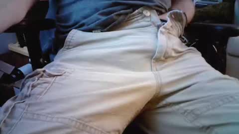 Snapshot of johnnyvalentino112 chatting on October 2025 02:40:02 AM johnnyvalentino112 online show from October 2025 02:40:02 AM