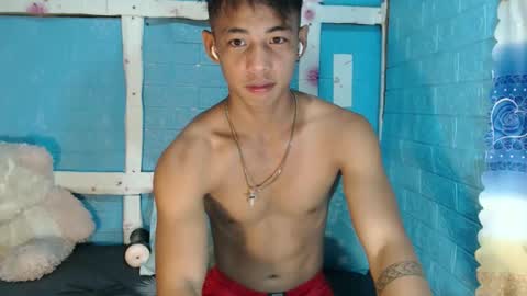 Snapshot of johnydestroyer chatting on November 2025 10:29:02 PM johnydestroyer online show from November 2025 10:29:02 PM