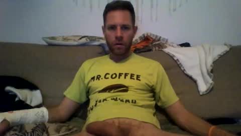 Snapshot of jojo19844 chatting on December 2025 10:27:02 PM jojo19844 online show from December 2025 10:27:02 PM