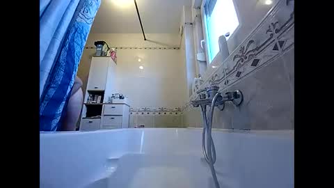 Snapshot of jojo670000 chatting on January 2025 02:08:01 PM jojo670000 online show from January 2025 02:08:01 PM