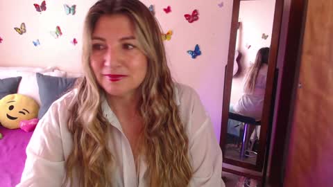 Jolie Mature online show from January 2025 08:36:02 PM