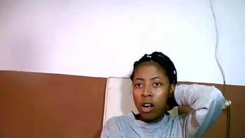 joliekah27 online show from February 2025 05:04:01 AM