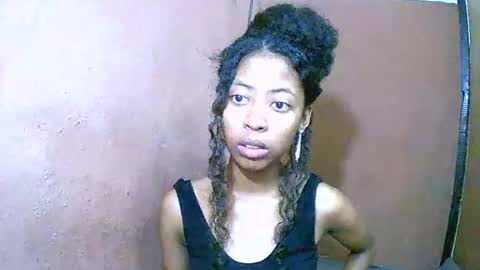 joliekah27 online show from March 2025 12:04:01 AM