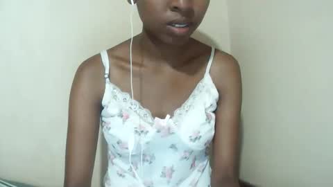 joliekah27 online show from March 2026 08:29:02 AM