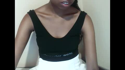 joliekah27 online show from March 2026 06:03:02 PM