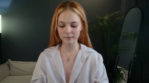 Polly  online show from February 2025 08:24:01 AM