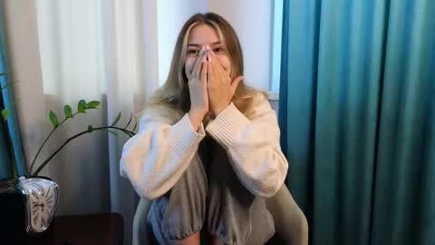 Snapshot of jolyndeb chatting on September 2025 11:21:01 AM Viola online show from September 2025 11:21:01 AM